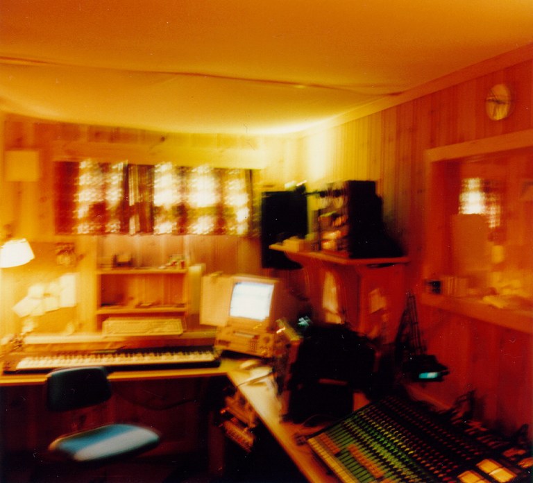 STUDIO.jpg